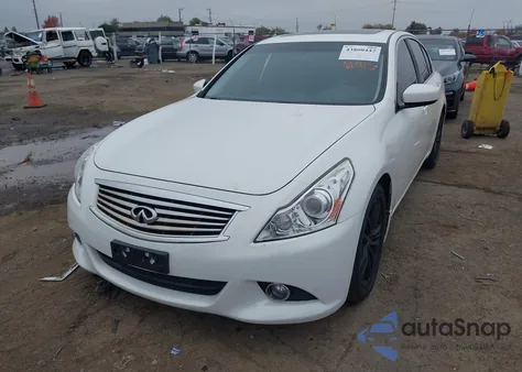 2013 Infiniti G37 Journey z USA, uszkodzony, nr VIN JN1CV6AP7DM718112